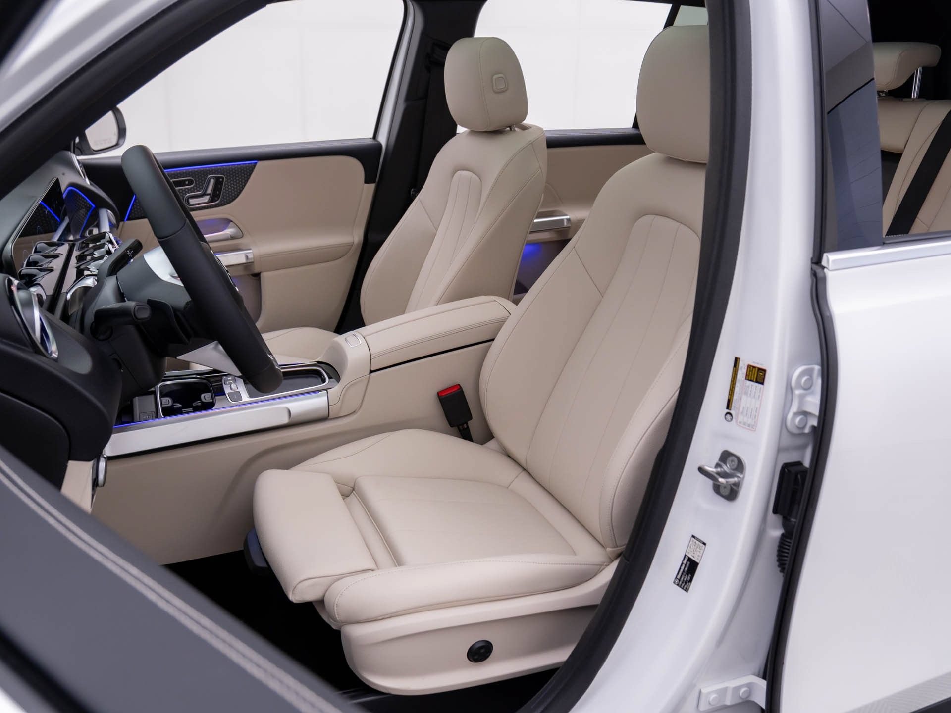 New 2026 Mercedes-Benz GLB 250 4MATIC image 17