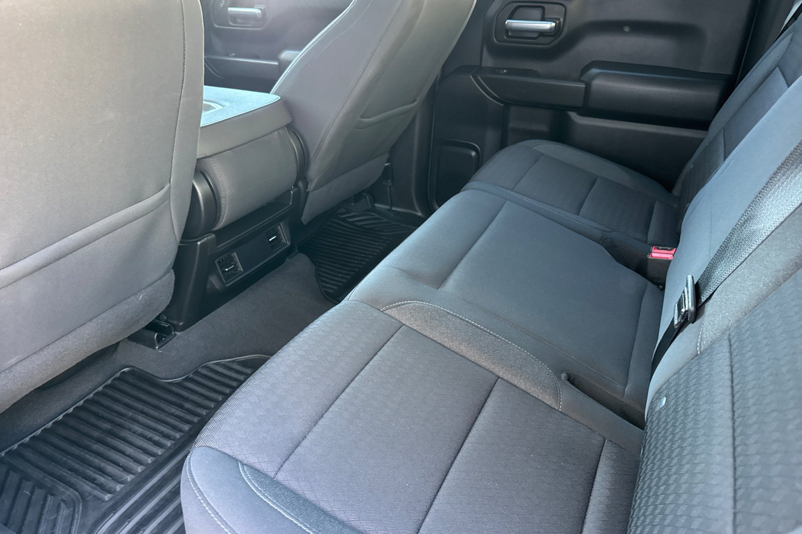 Used 2022 Chevrolet Silverado 1500 Custom RWD image 9