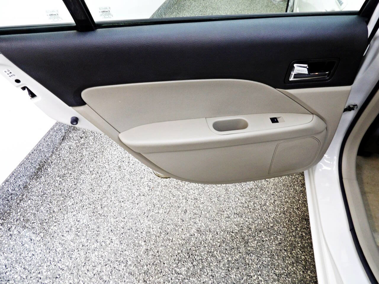 Used 2009 Mercury Milan Premier image 9