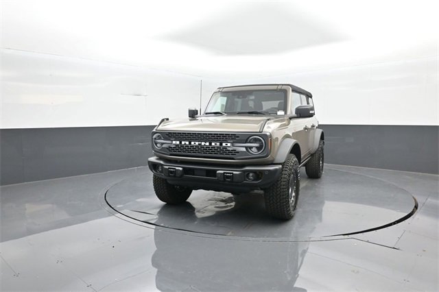 New 2025 Ford Bronco Badlands image 3