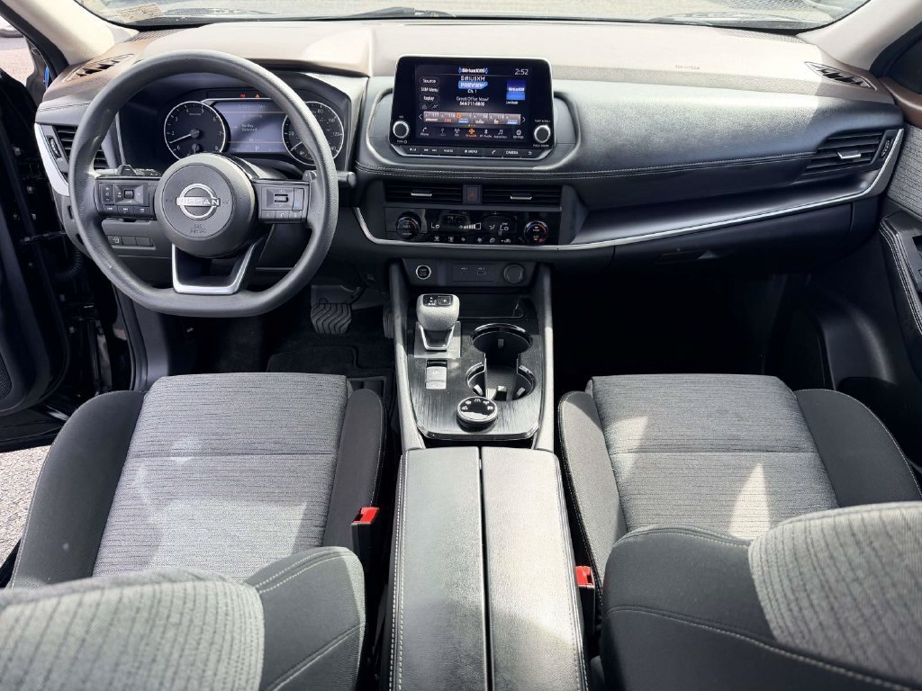Used 2023 Nissan Rogue SV AWD/4WD image 16