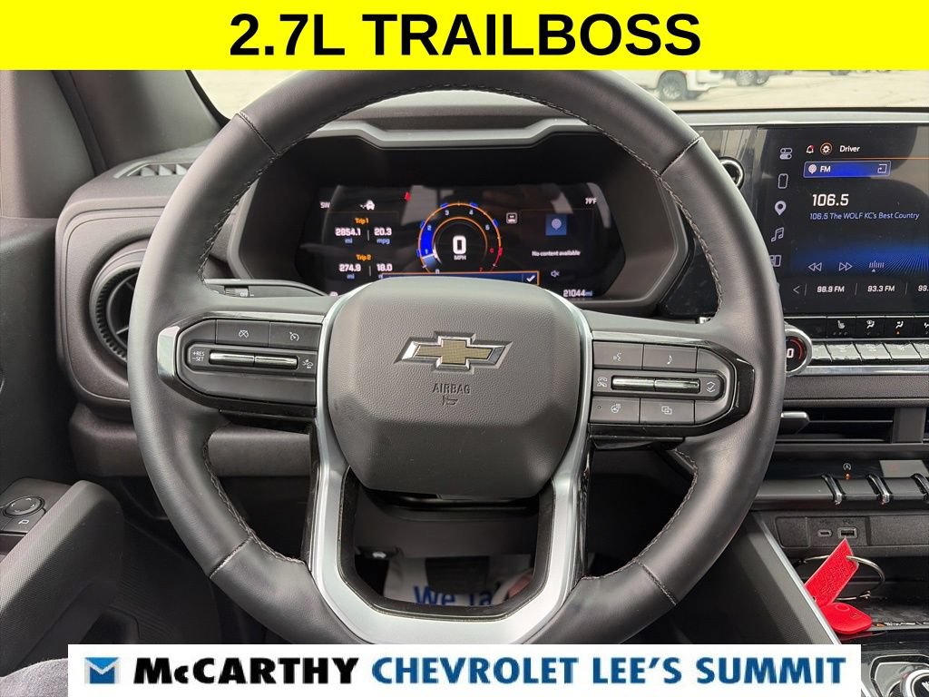 Used 2025 Chevrolet Colorado Trail Boss AWD/4WD image 23