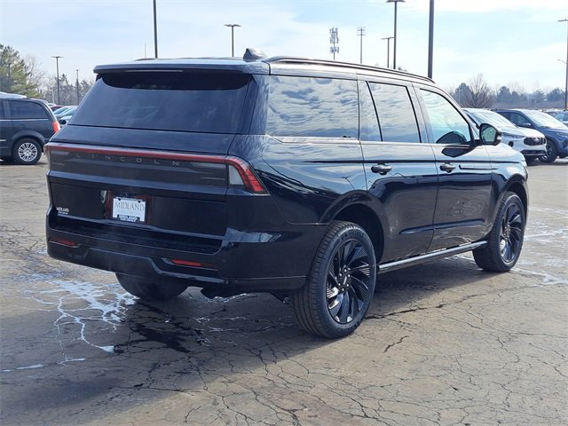 New 2026 Lincoln Navigator Reserve w/ Jet Appearance Package image 26