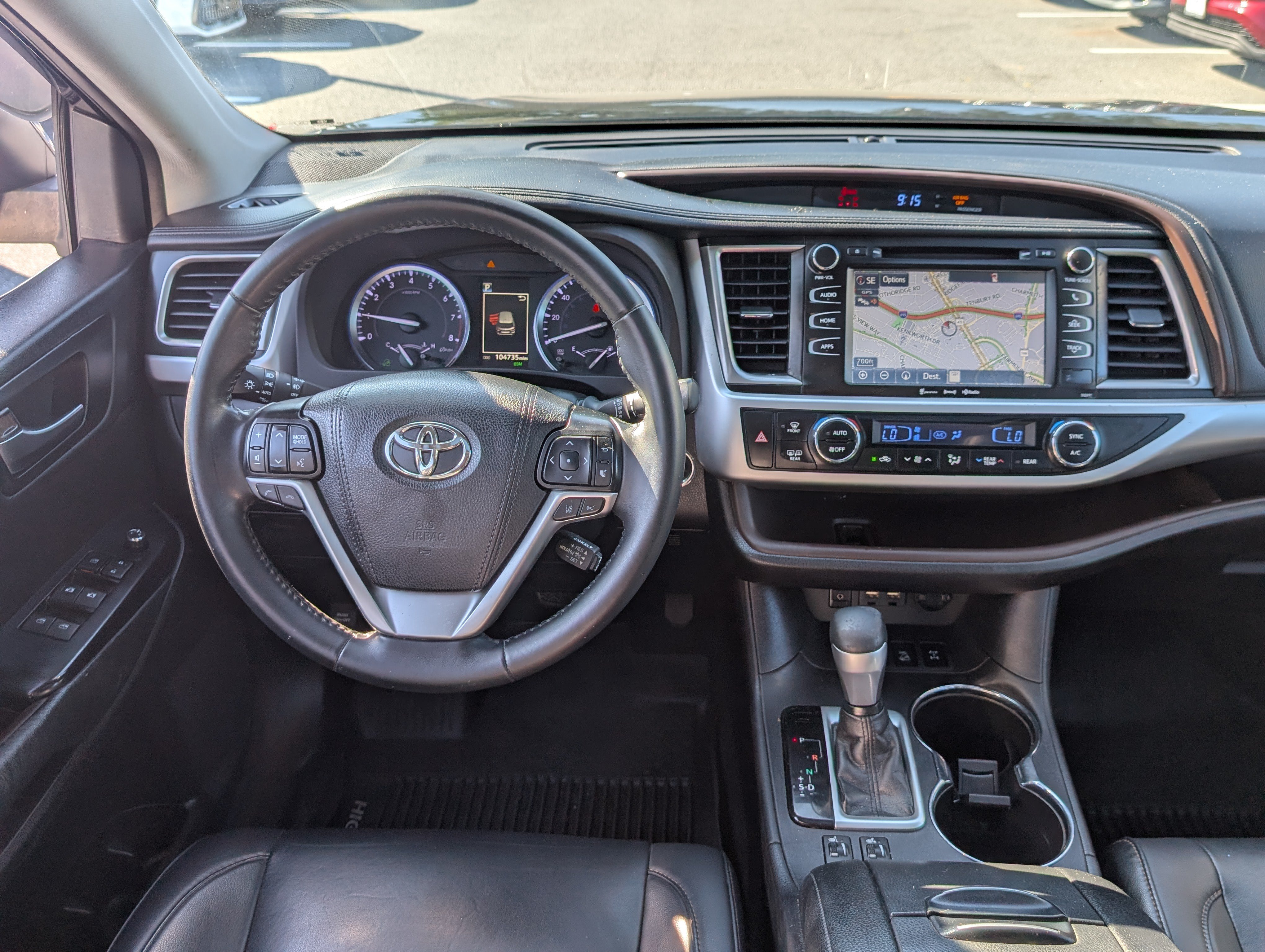 Used 2019 Toyota Highlander XLE AWD/4WD image 15