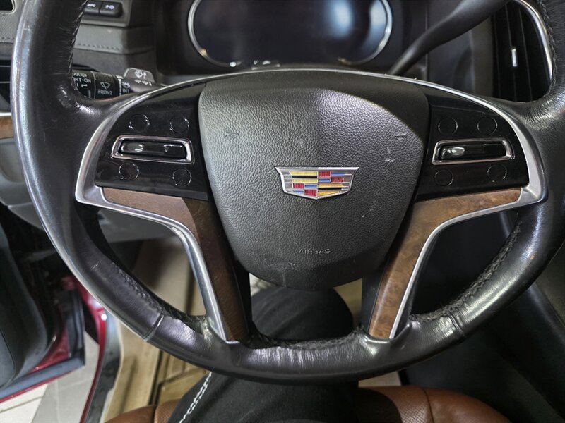 Used 2019 Cadillac Escalade Premium Luxury AWD/4WD image 40