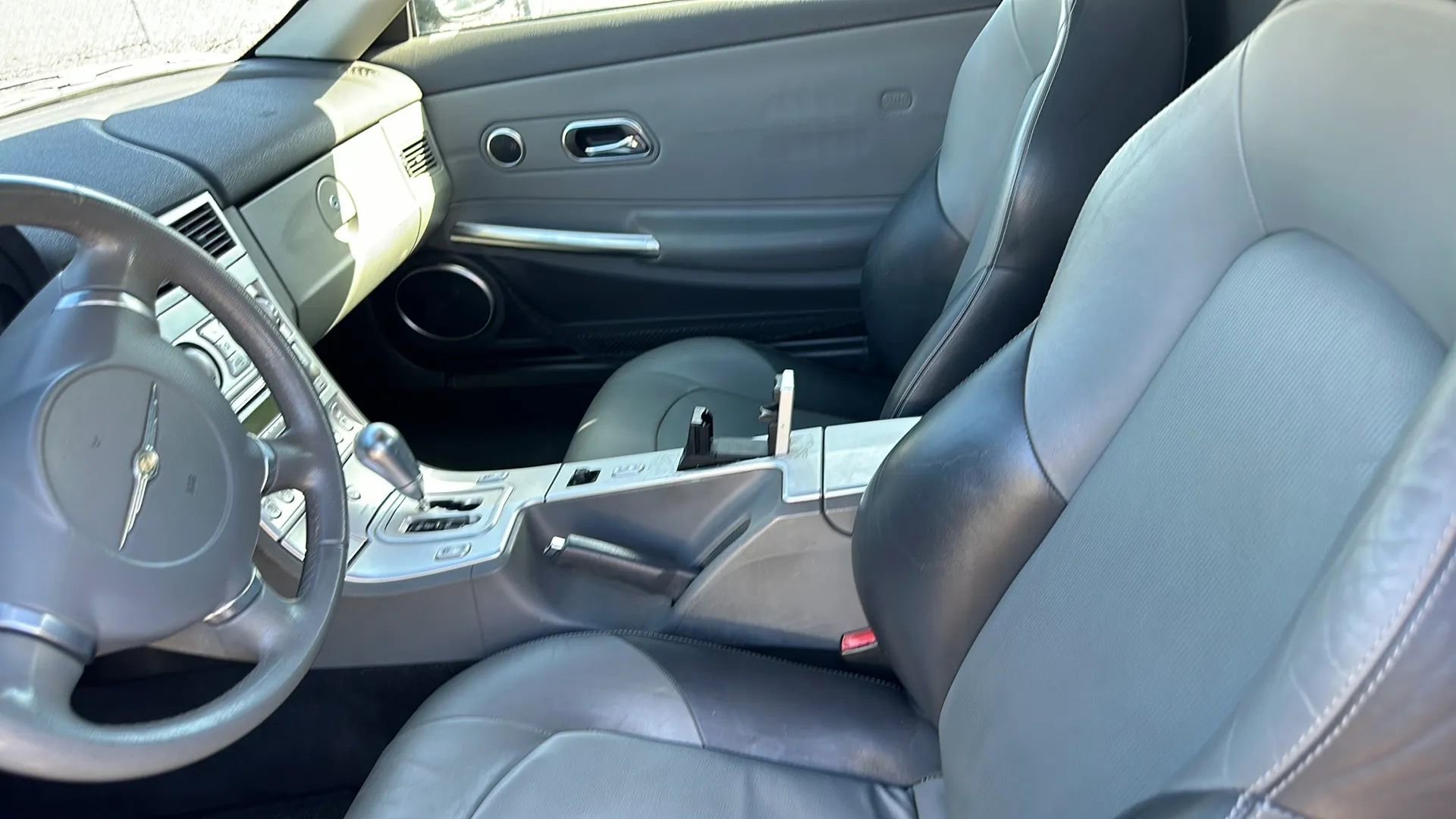 Used 2005 Chrysler Crossfire Limited image 19