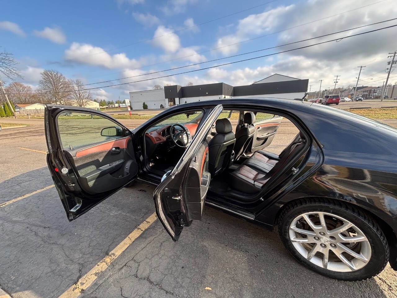 Used 2009 Chevrolet Malibu LTZ image 9