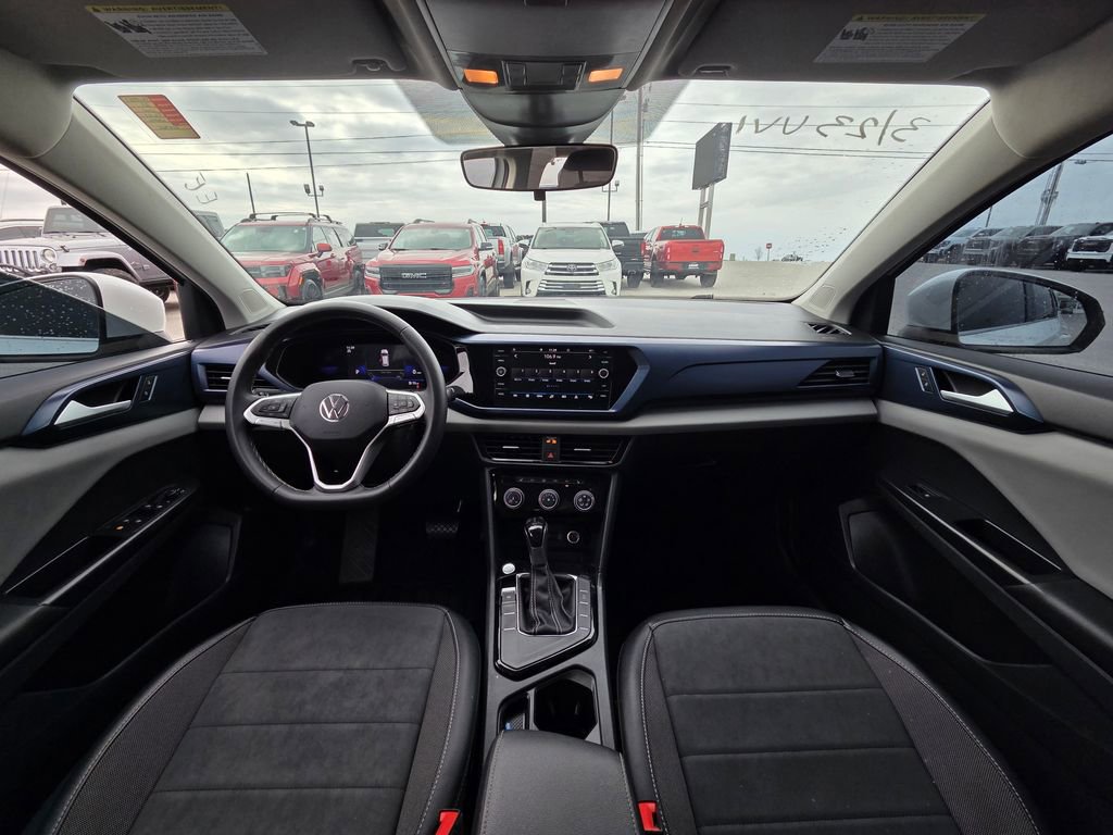 Used 2023 Volkswagen Taos SE image 25