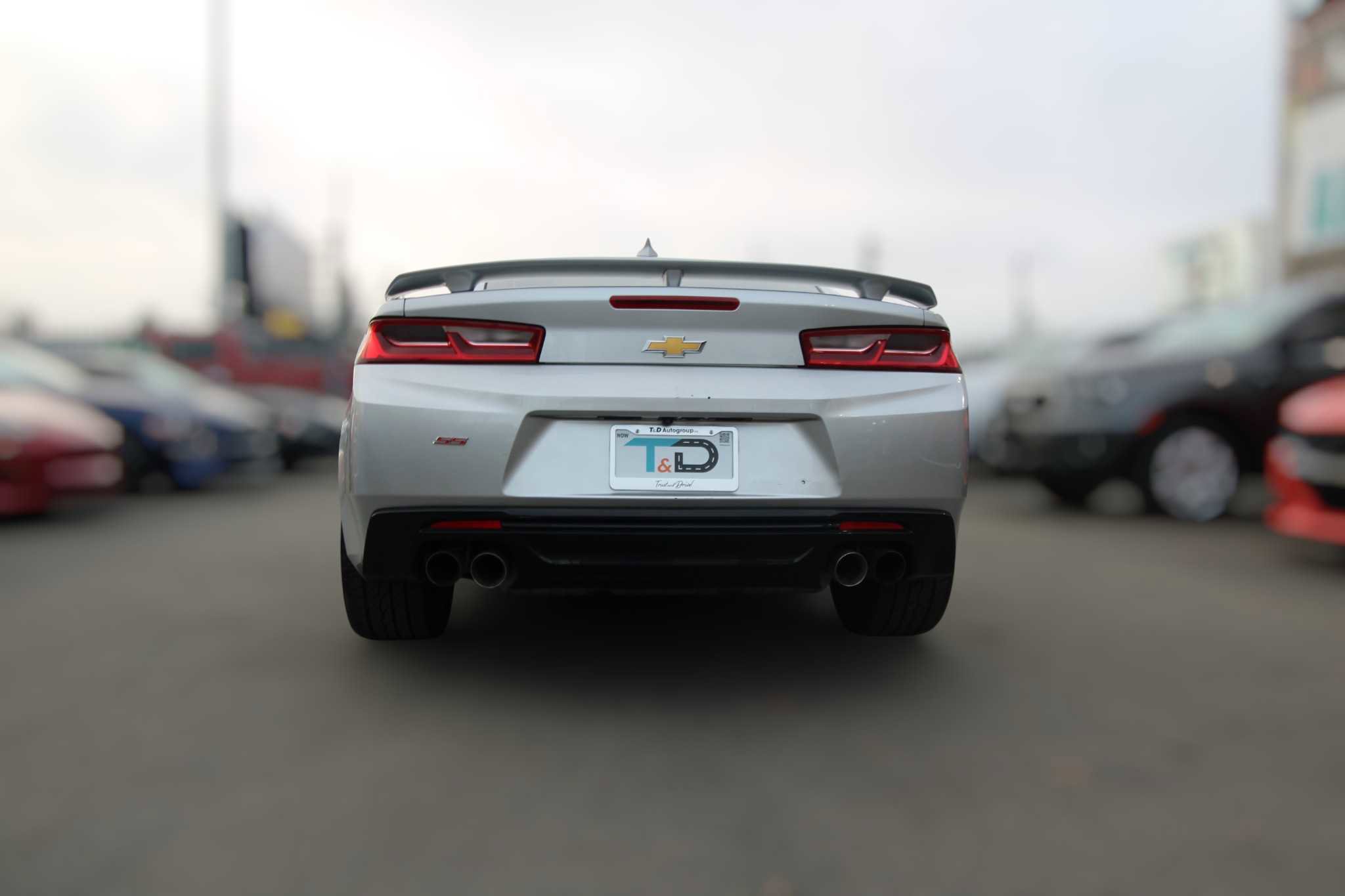 Used 2016 Chevrolet Camaro SS image 16