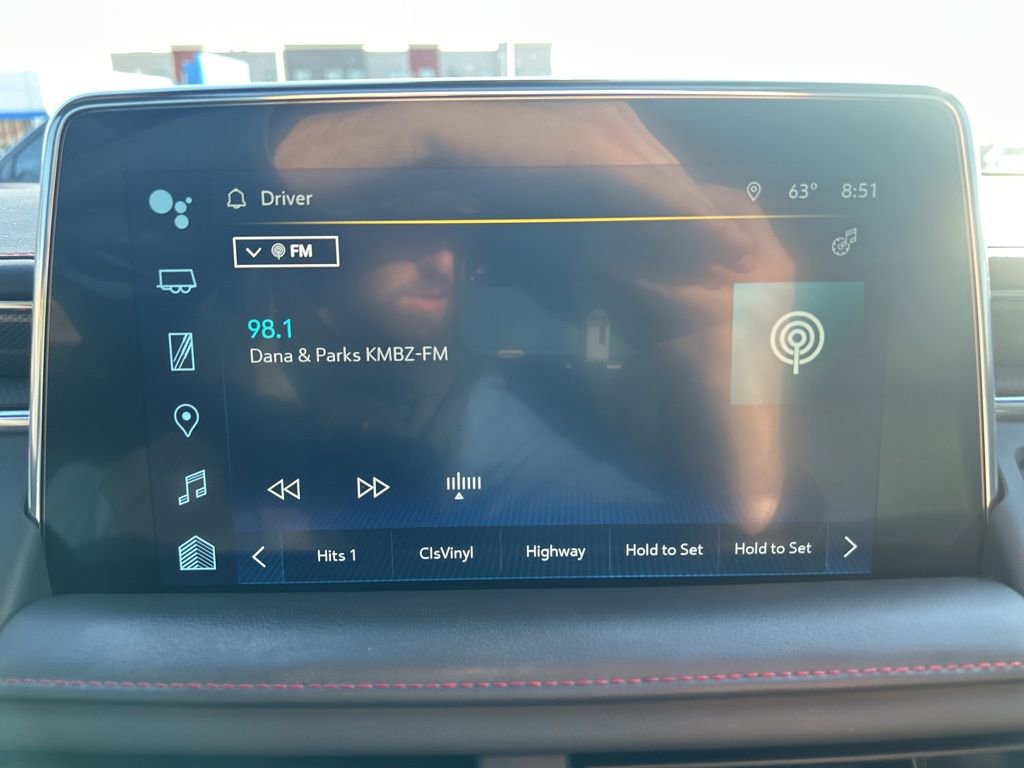 Used 2022 Chevrolet Suburban RST w/ Luxury Package image 30