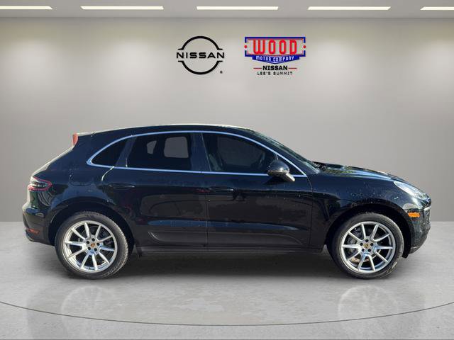Used 2017 Porsche Macan S AWD/4WD image 2