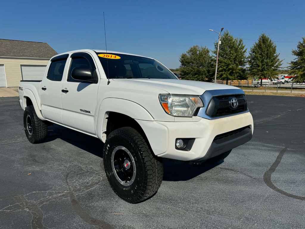Used 2014 Toyota Tacoma PreRunner w/ TRD Off-Road Package RWD image 7