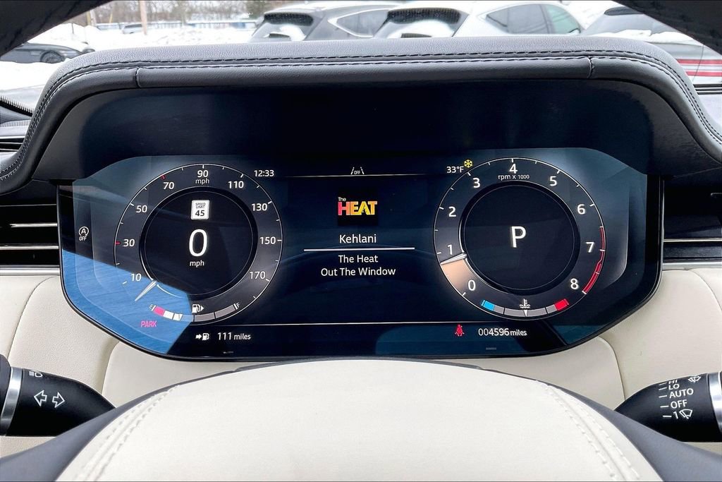 Used 2025 Land Rover Range Rover SE image 13