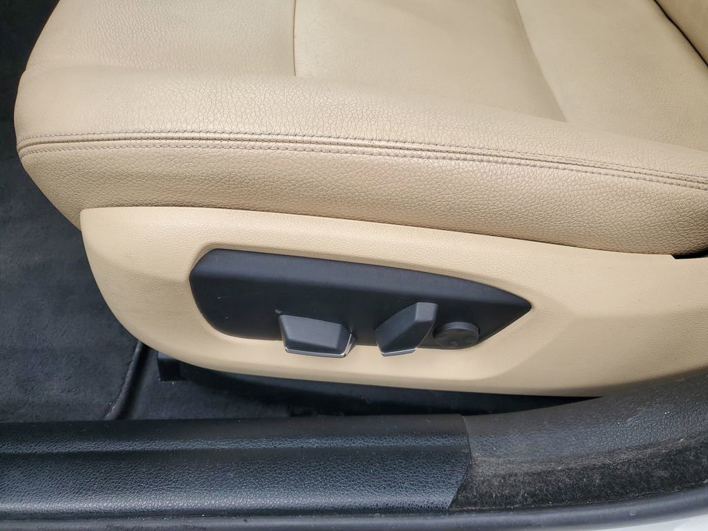 Used 2016 BMW 528i xDrive Sedan image 7