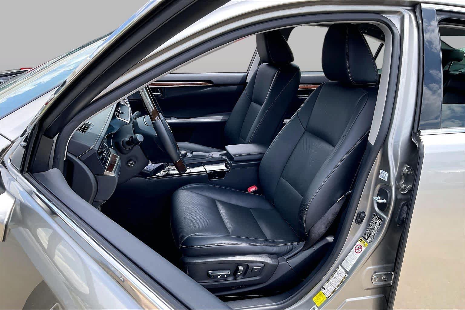 Used 2015 Lexus ES 350 w/ Premium Package FWD image 7