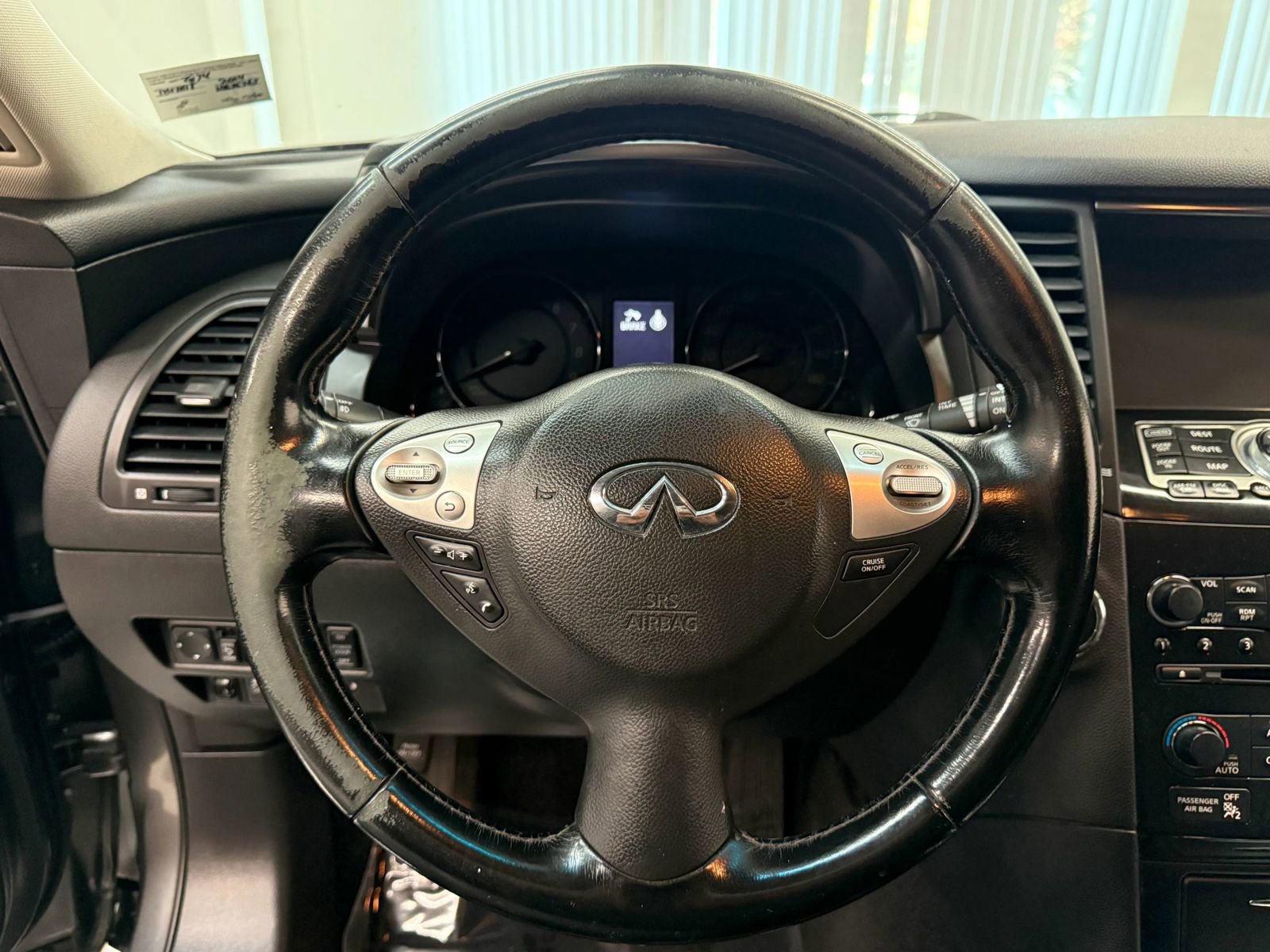 Used 2014 INFINITI QX70 3.7 w/ Premium Package image 26