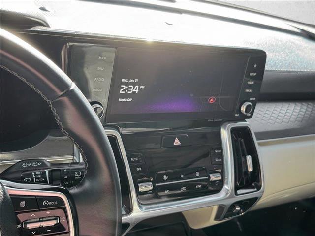 Used 2023 Kia Sorento SX image 13