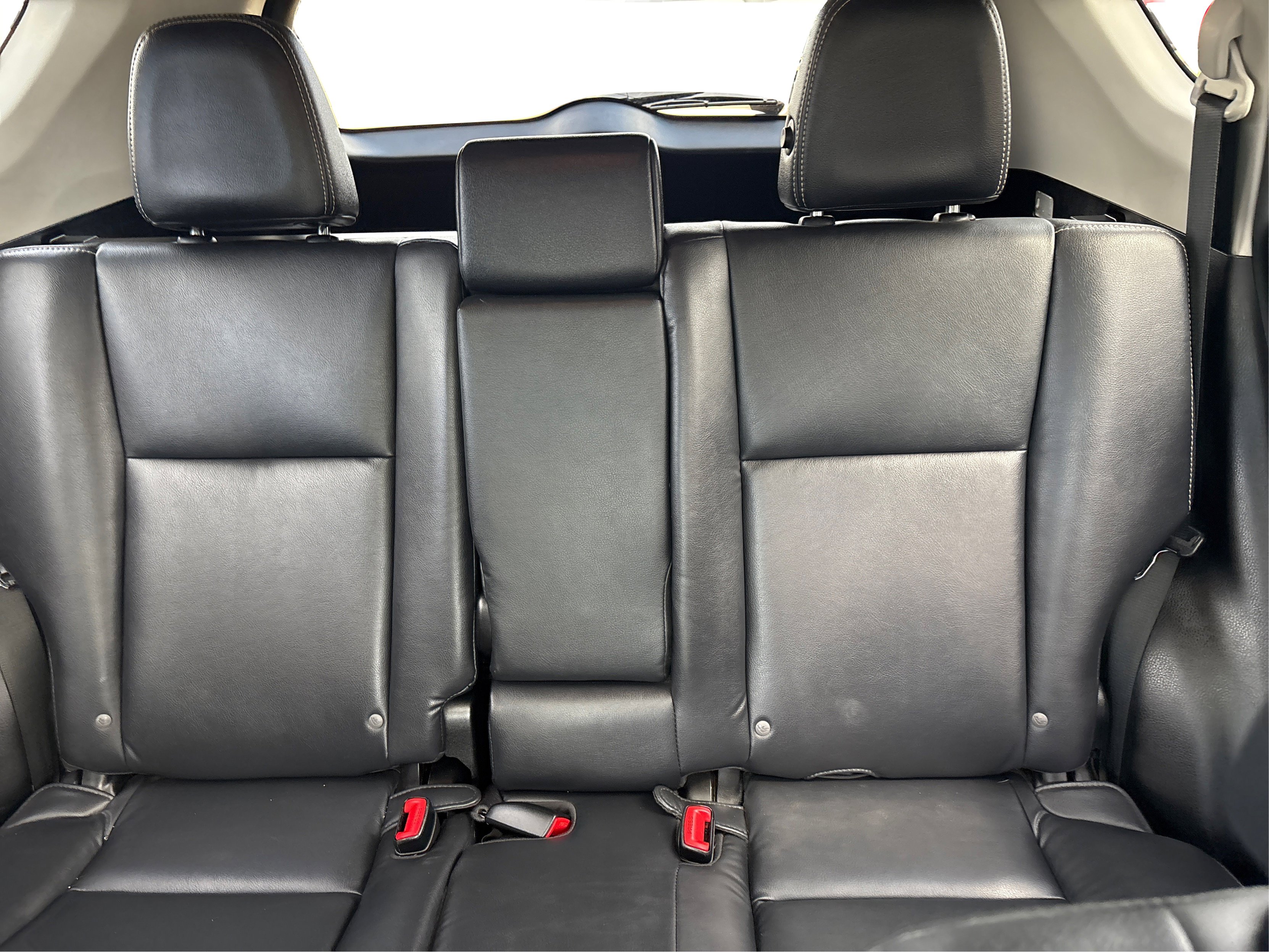 Used 2015 Toyota RAV4 Limited image 17