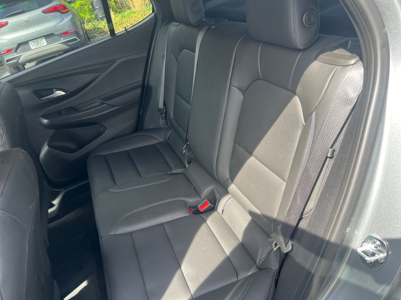 Used 2025 Buick Envista Sport Touring image 21