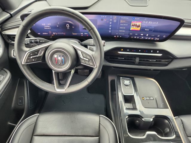 Used 2025 Buick Enclave Avenir image 26