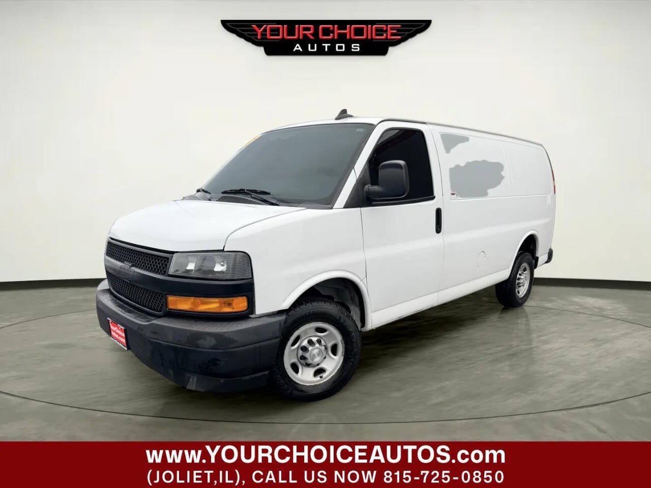 Used 2018 Chevrolet Express 2500 RWD image 1