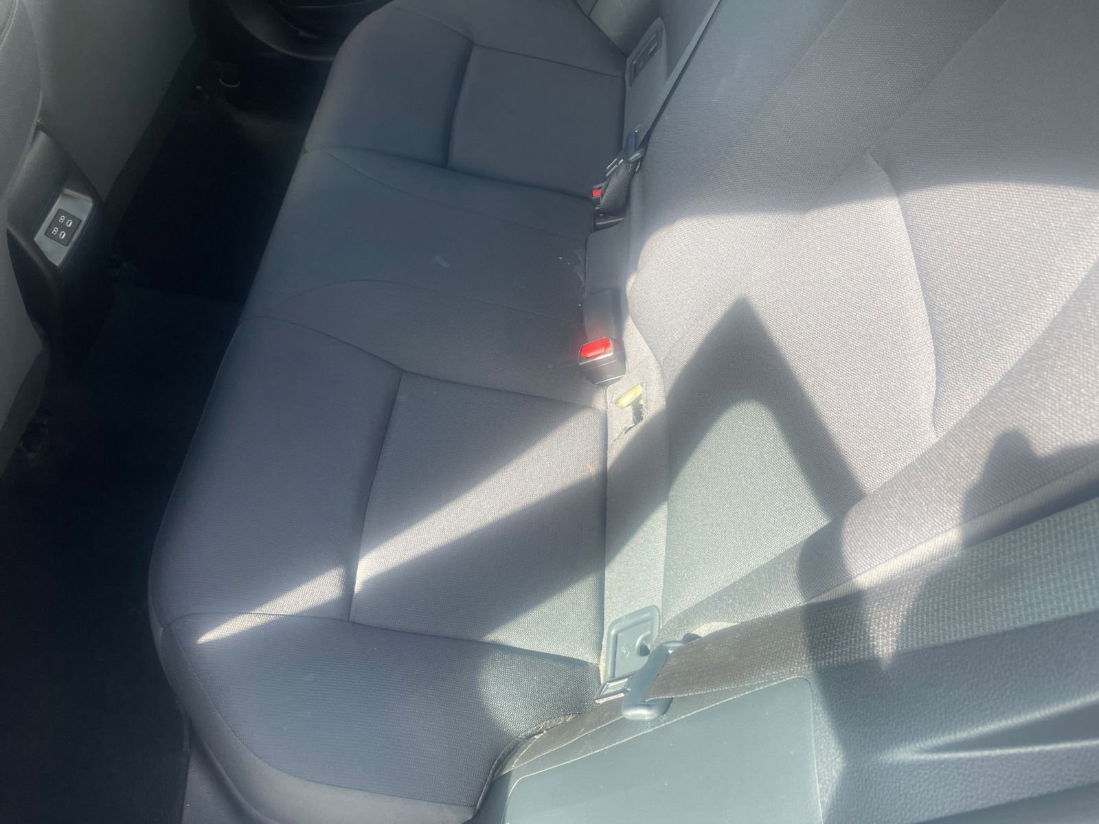 Used 2025 Toyota Corolla LE image 37