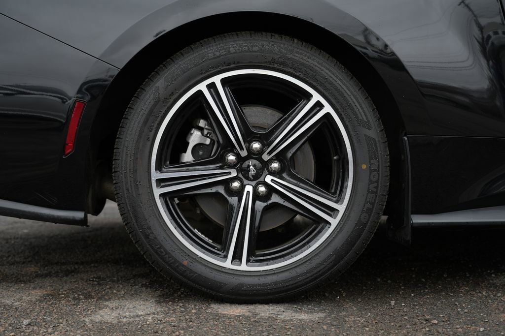 Used 2024 Ford Mustang Coupe image 9