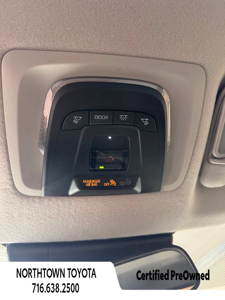 Used 2024 Toyota Corolla Cross LE FWD image 20