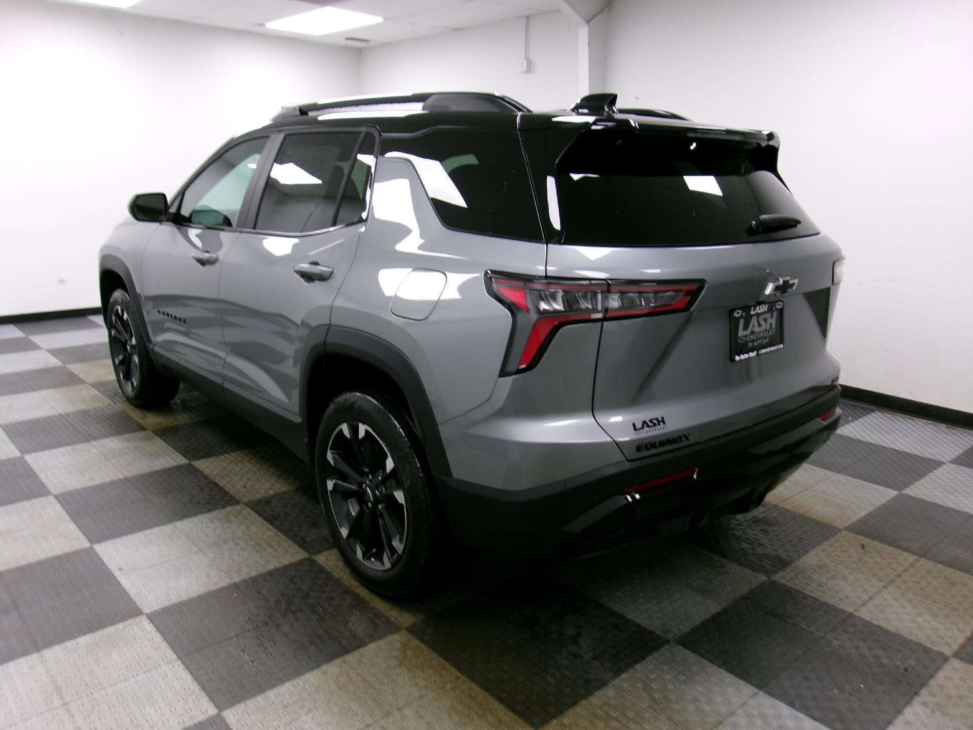 New 2026 Chevrolet Equinox RS w/ Convenience Package III image 2