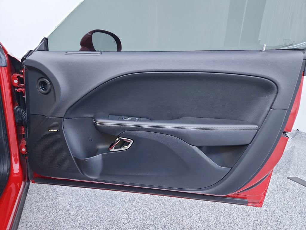 Used 2016 Dodge Challenger SRT Hellcat image 26