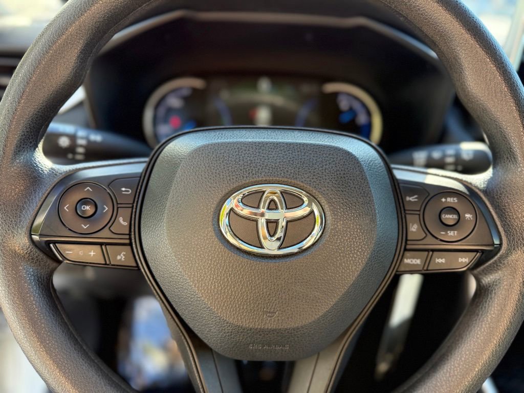 Certified 2024 Toyota RAV4 LE image 32