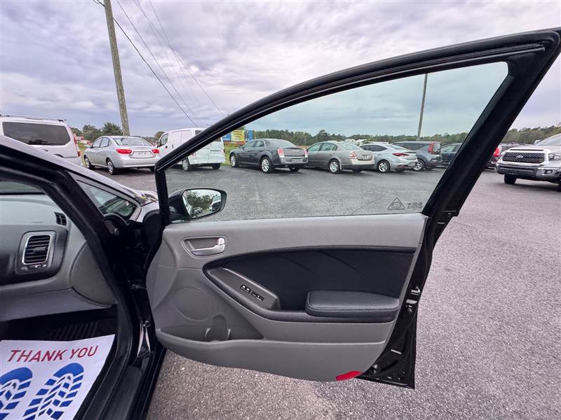 Used 2018 Kia Forte LX image 37