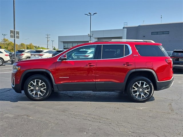 Used 2023 GMC Acadia SLE w/ Driver Convenience Package image 4