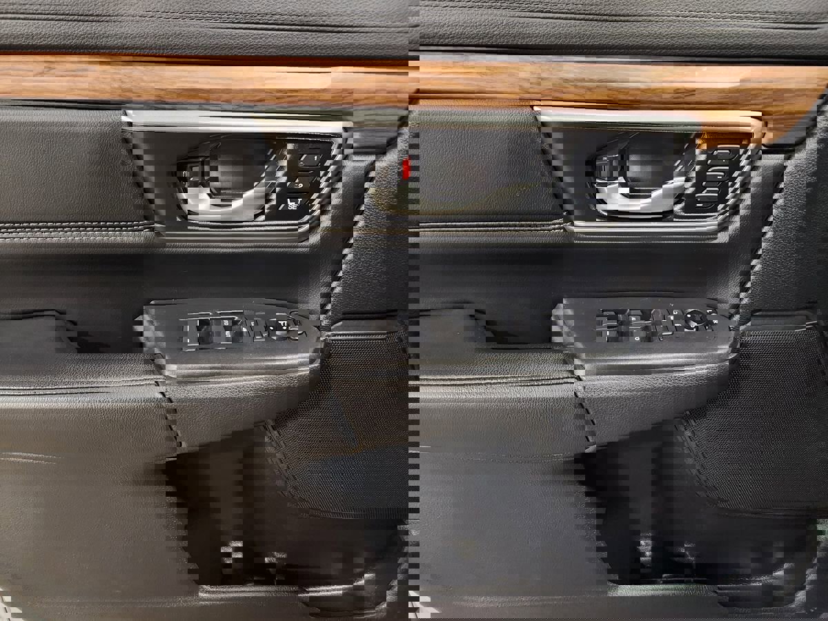 Used 2019 Honda CR-V Touring image 43