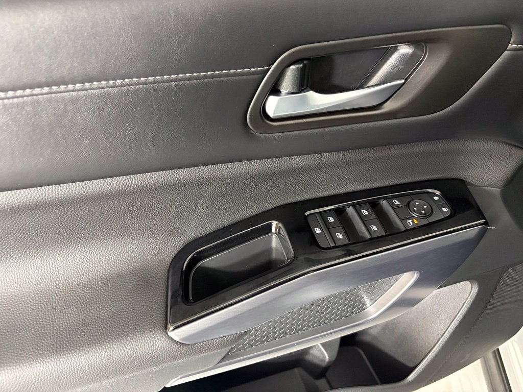 New 2026 Nissan Pathfinder SL FWD image 20