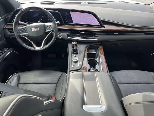 Used 2023 Cadillac Escalade Premium Luxury w/ Performance Package AWD/4WD image 16