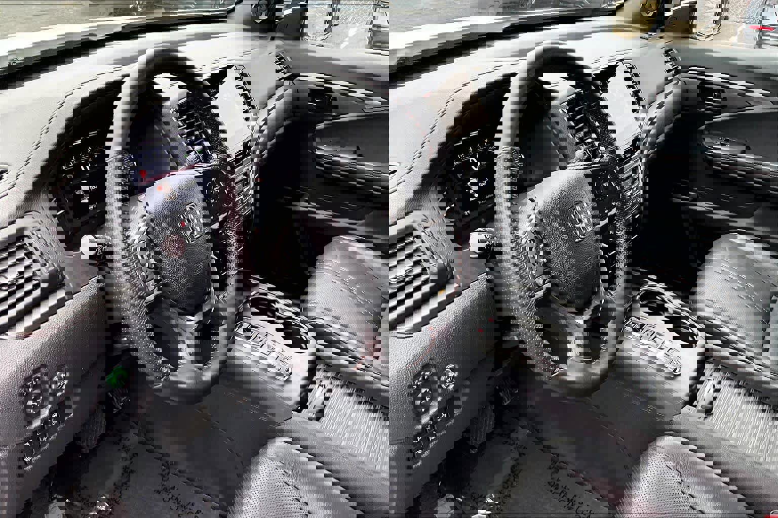 Used 2023 Honda Passport TrailSport image 16