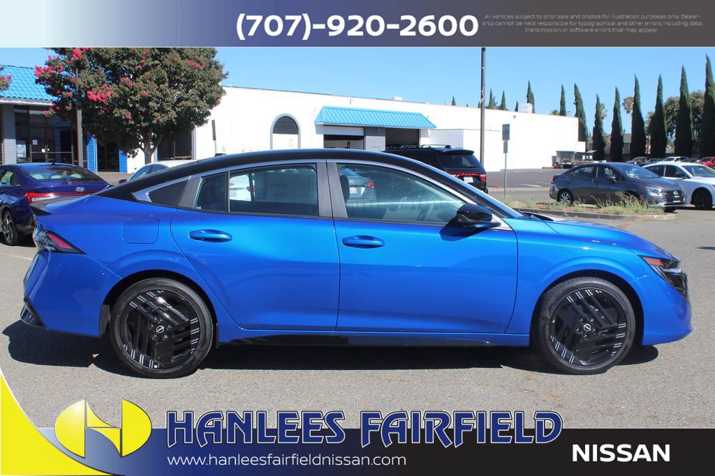 New 2026 Nissan Sentra SR w/ SR Premium Package FWD image 6