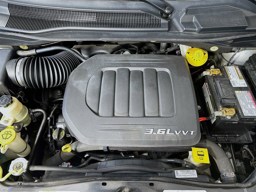 Used 2016 Dodge Grand Caravan SXT FWD image 30