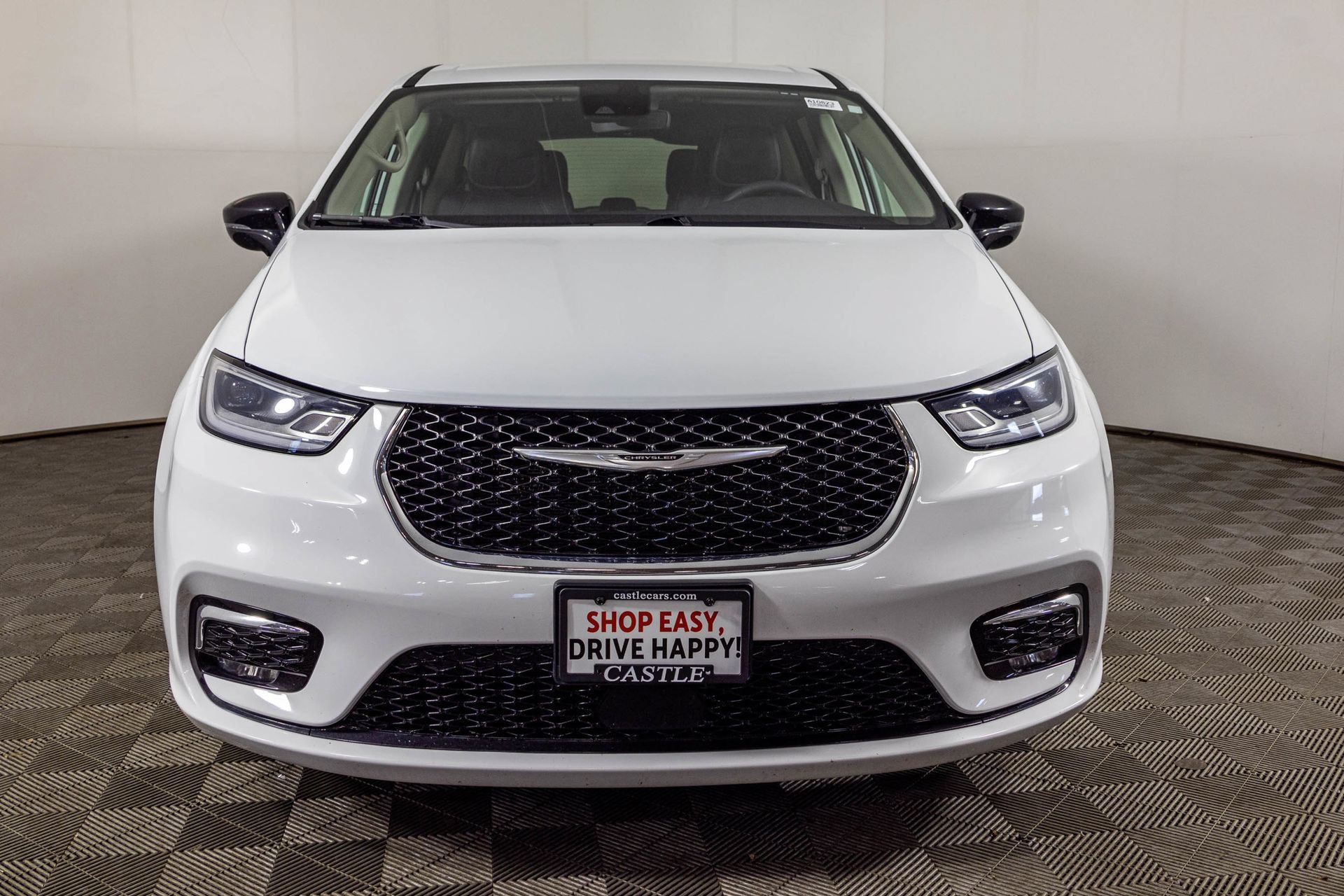 Used 2024 Chrysler Pacifica Limited FWD image 11