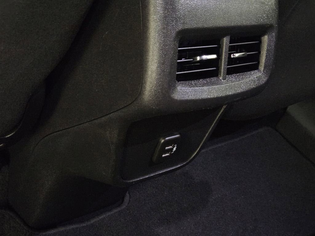 Used 2023 Chevrolet Equinox LT w/ Driver Convenience Package AWD/4WD image 23