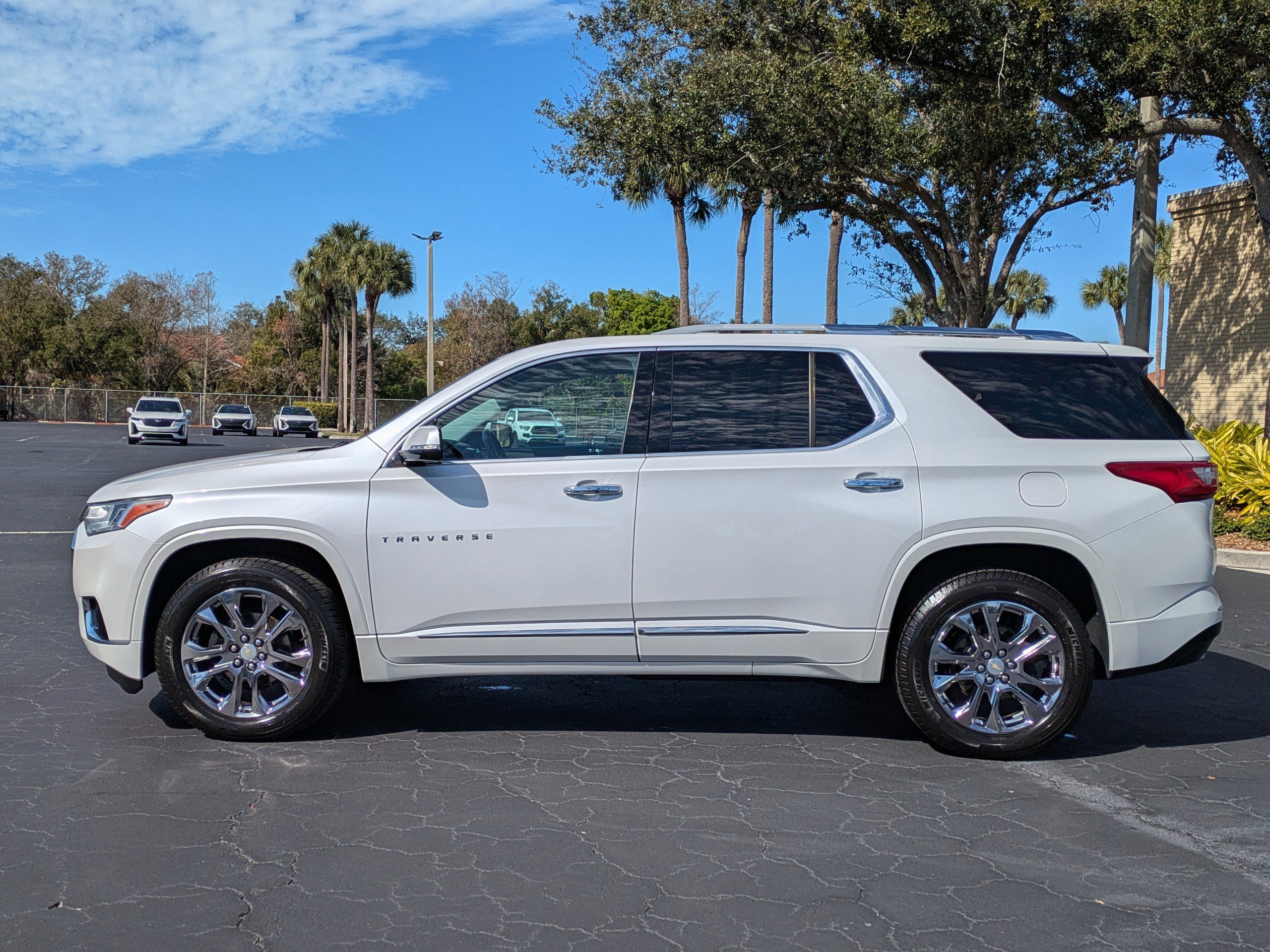 Used 2018 Chevrolet Traverse Premier w/ Driver Confidence II Package image 3