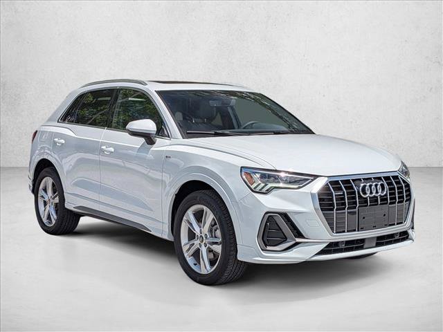 Certified 2024 Audi Q3 2.0T Premium w/ Convenience Package AWD/4WD image 3
