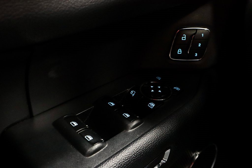 Certified 2023 Ford Expedition Limited image 27