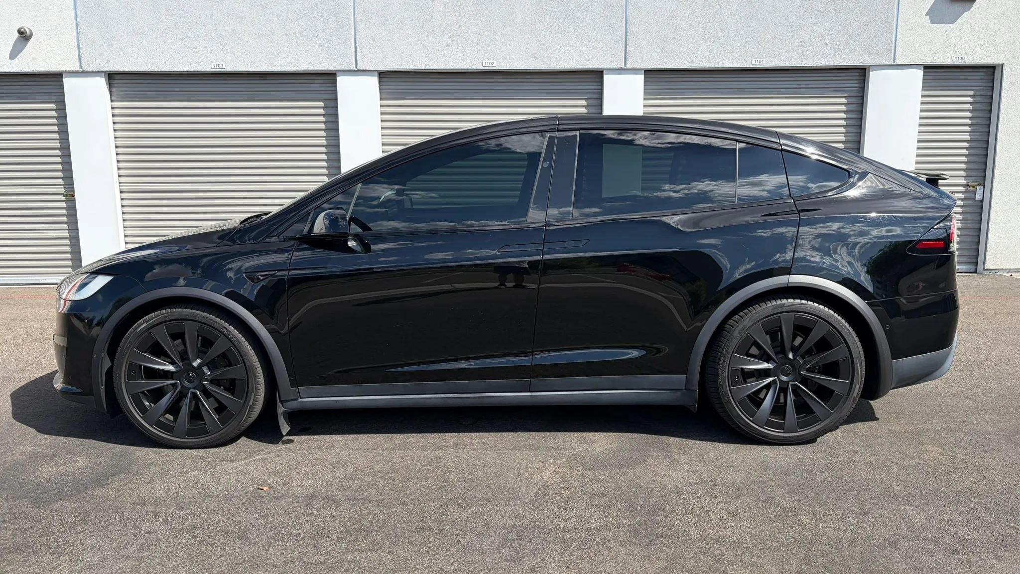Used 2022 Tesla Model X AWD/4WD image 2