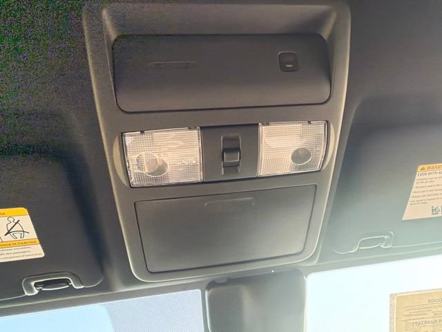Used 2025 Nissan Frontier PRO-4X AWD/4WD image 24