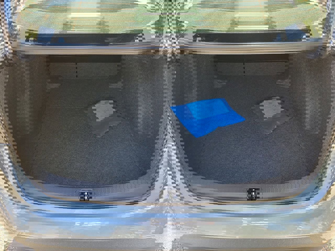 Used 2026 Toyota Corolla LE image 8