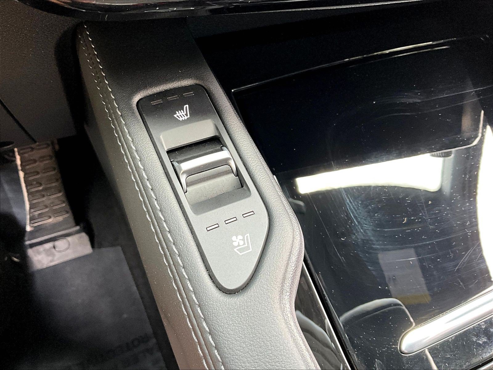 Certified 2024 Kia Telluride SX X-Pro AWD/4WD image 37
