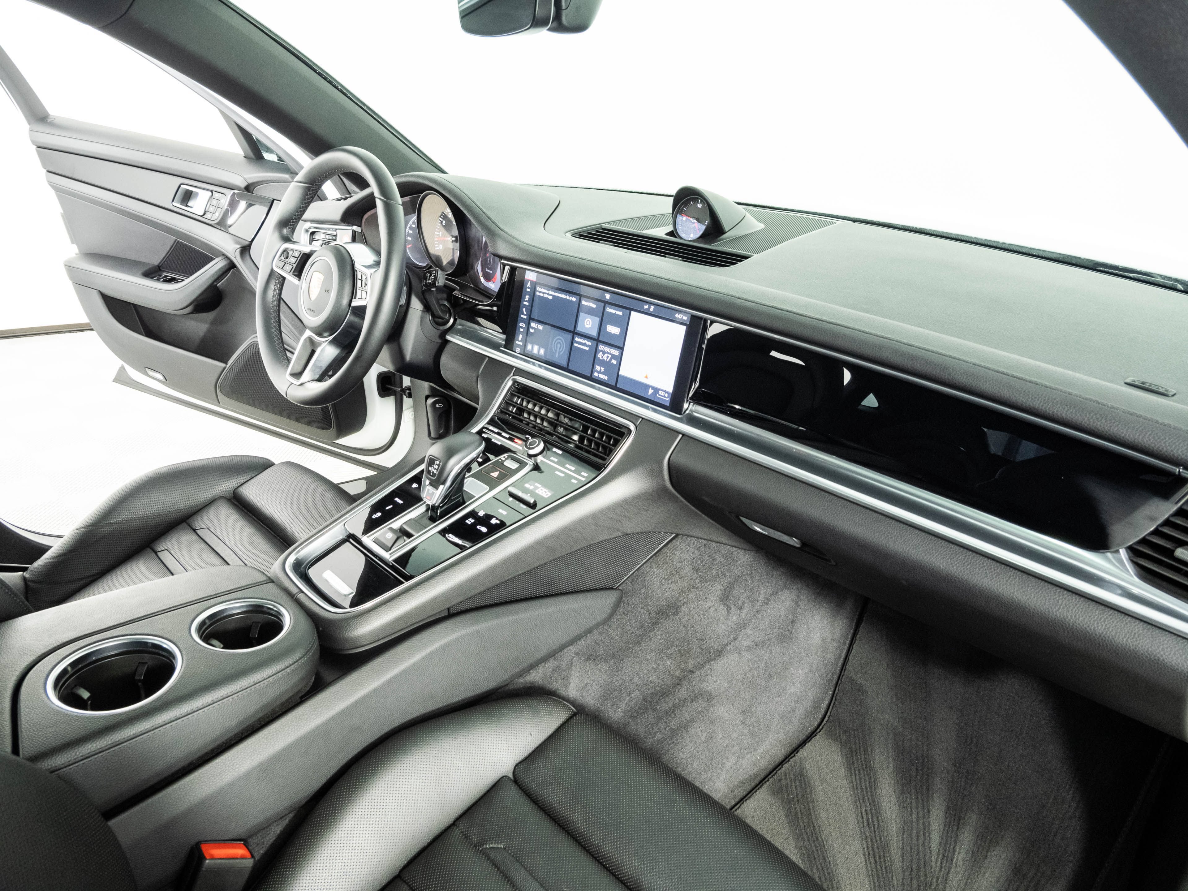 Used 2019 Porsche Panamera 4 AWD/4WD image 24