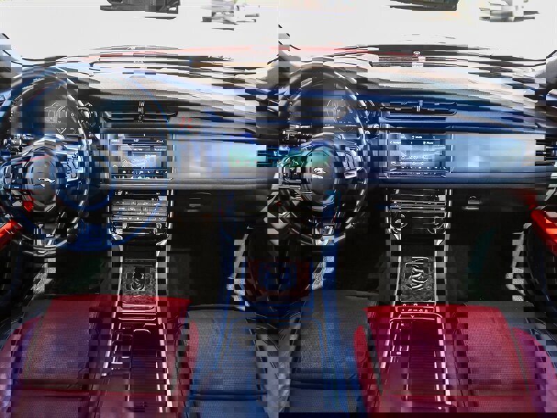 Used 2017 Jaguar XF R-Sport image 16